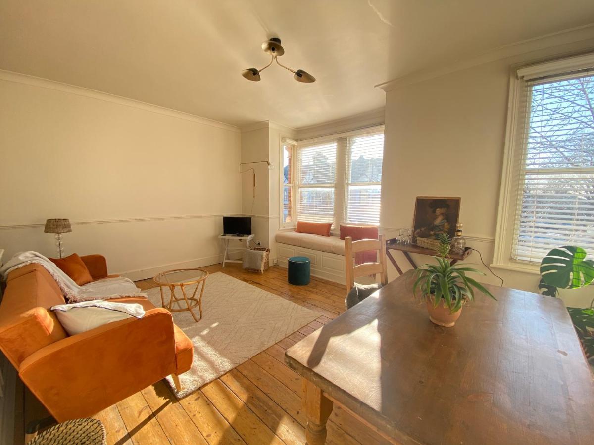 Stylish Apt London Excel Olympic Close To Station Apartment ภายนอก รูปภาพ
