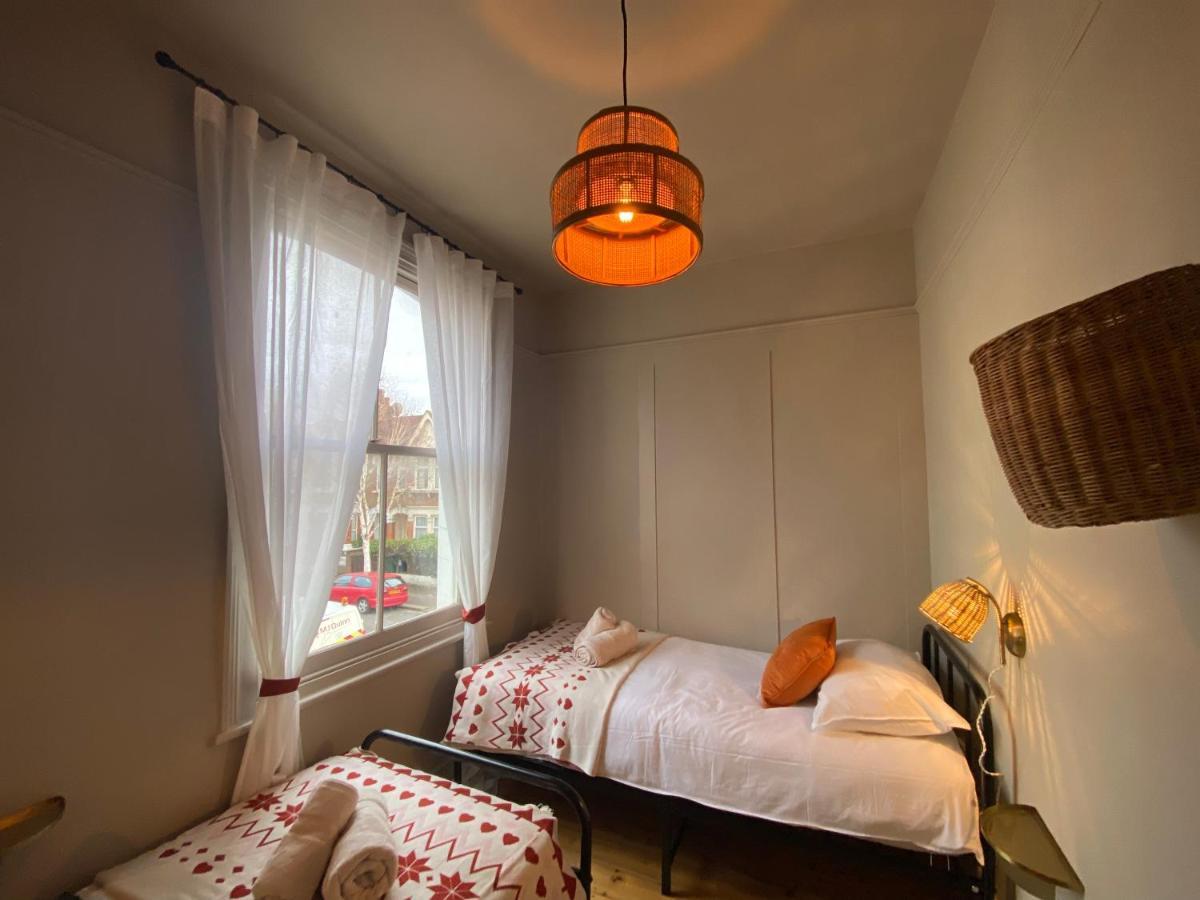 Stylish Apt London Excel Olympic Close To Station Apartment ภายนอก รูปภาพ