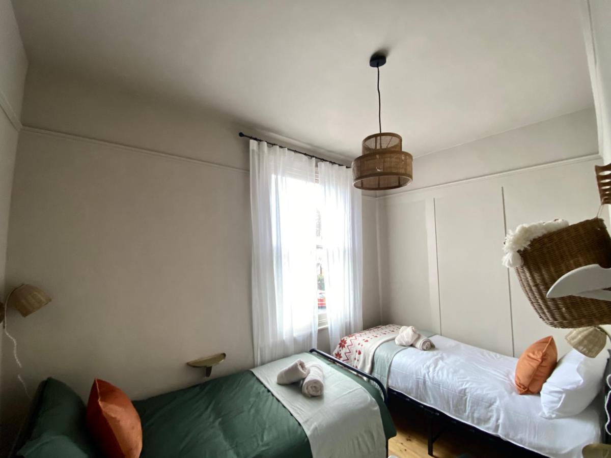 Stylish Apt London Excel Olympic Close To Station Apartment ภายนอก รูปภาพ